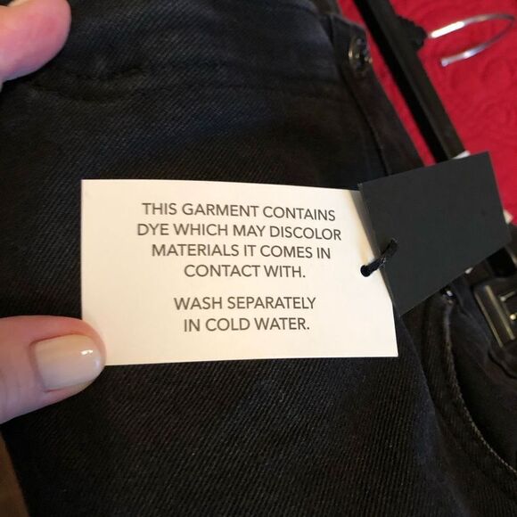 BLACK TAPE - NWT - L Sz 28 Slim-Fit Mom Jean Shorts in Black Wash. So cute! - Picture 14 of 14